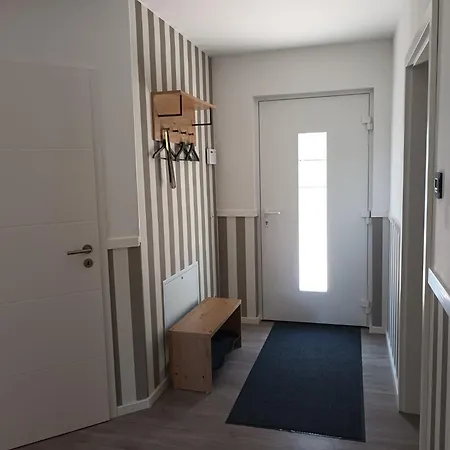Semesterbostad Haus Am Wald *